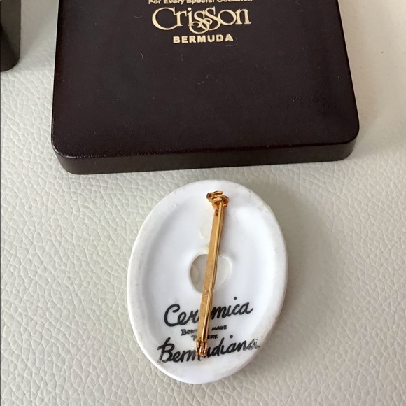 Brooch - Picture 2 of 2